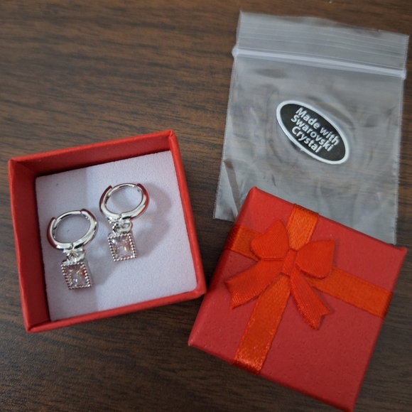 Swarovski Silver Geometric Earrings with Sparkling Stones - Picture 3 of 9